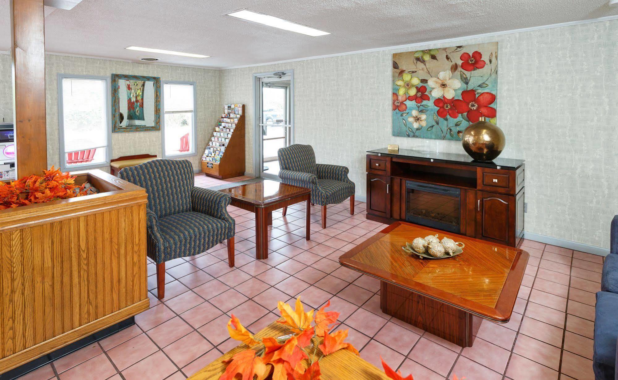 Red Carpet Inn - Louisville Exteriér fotografie